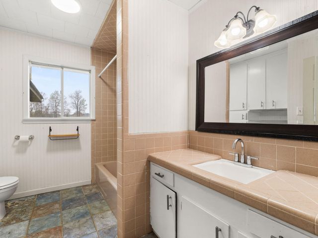 707 W Hawthorne Rd, Leesville, LA 71446