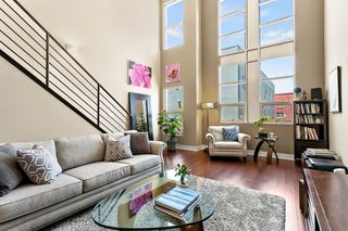 949 E Santa Ana Street, Santa Ana, CA 92701