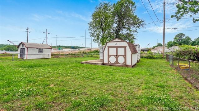 4956 S Maybelle Avenue, Tulsa, OK 74107