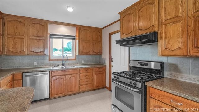 4956 S Maybelle Avenue, Tulsa, OK 74107