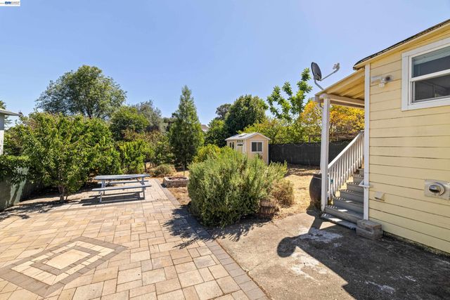 22836 High St, Hayward, CA 94541