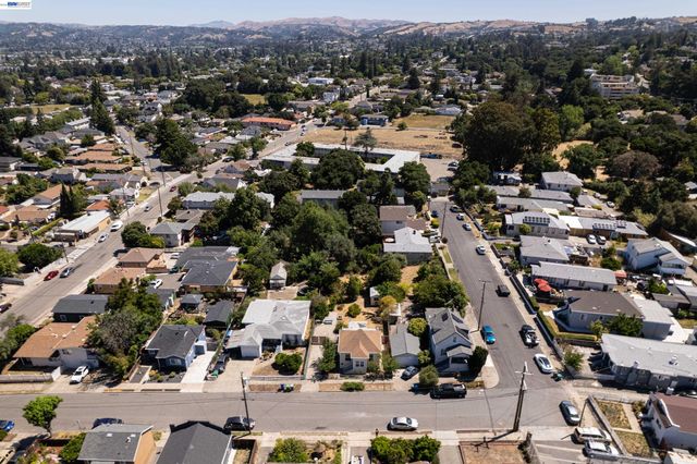 22836 High St, Hayward, CA 94541