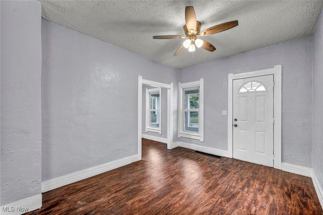 1311 W Erie, Lorain, OH 44052