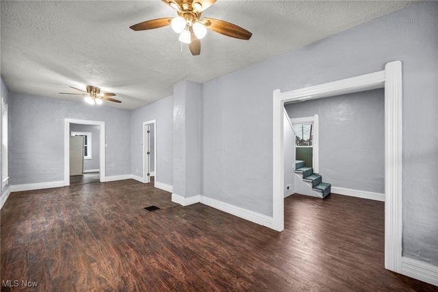 1311 W Erie, Lorain, OH 44052