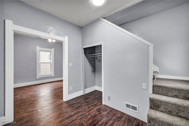 1311 W Erie, Lorain, OH 44052