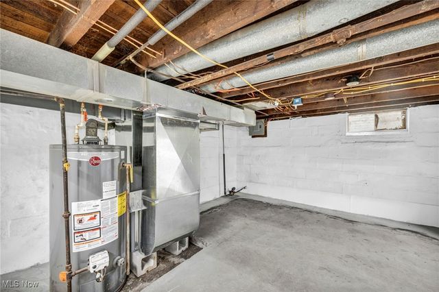 1311 W Erie, Lorain, OH 44052