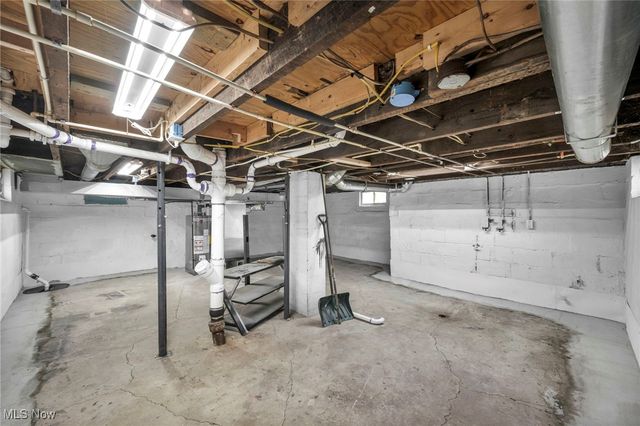 1311 W Erie, Lorain, OH 44052