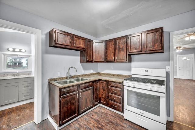 1311 W Erie, Lorain, OH 44052