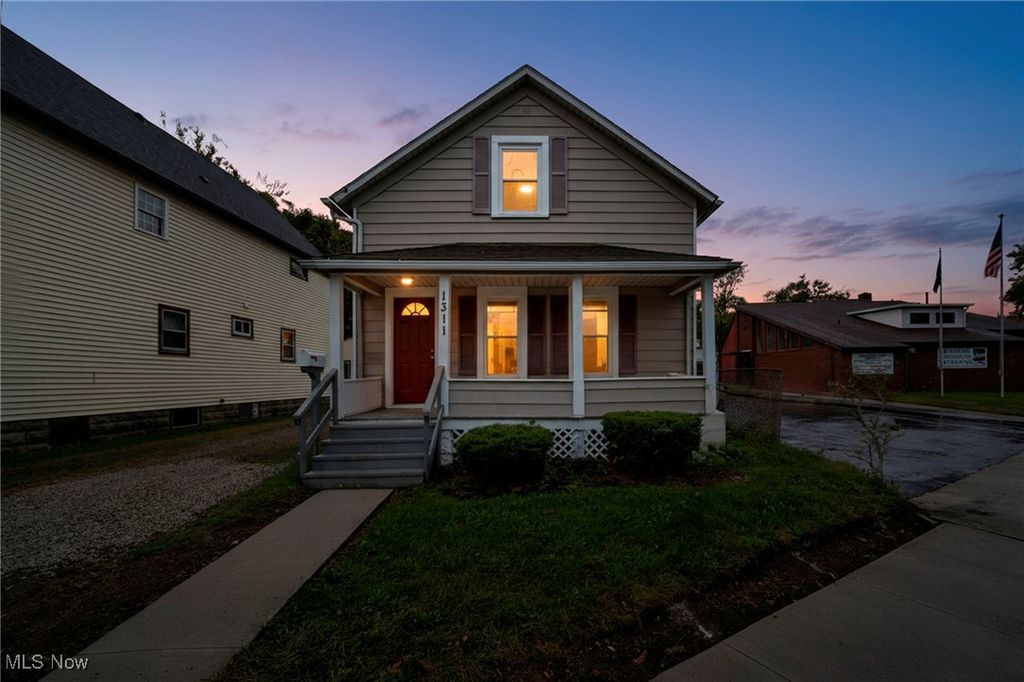 1311 W Erie, Lorain, OH 44052