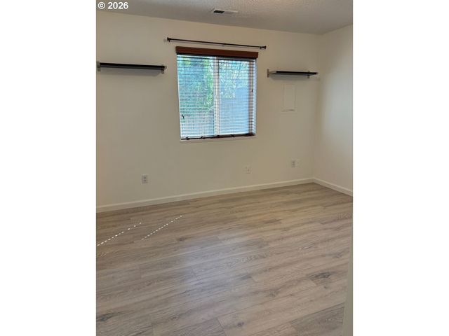 5590 Sw MURRAY Blvd, Beaverton, OR 97005