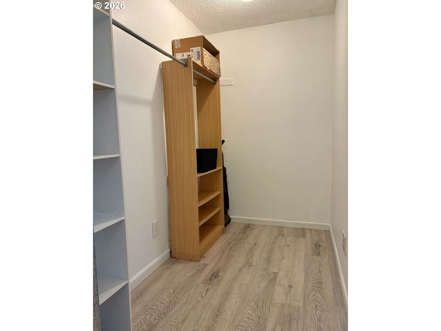 5590 Sw MURRAY Blvd, Beaverton, OR 97005