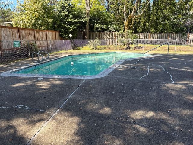 5590 Sw MURRAY Blvd, Beaverton, OR 97005