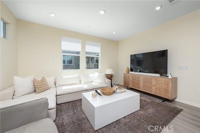 260 Summerville LN, Palmdale, CA 93551