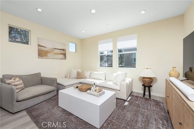 260 Summerville LN, Palmdale, CA 93551