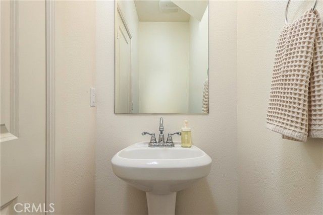 260 Summerville LN, Palmdale, CA 93551