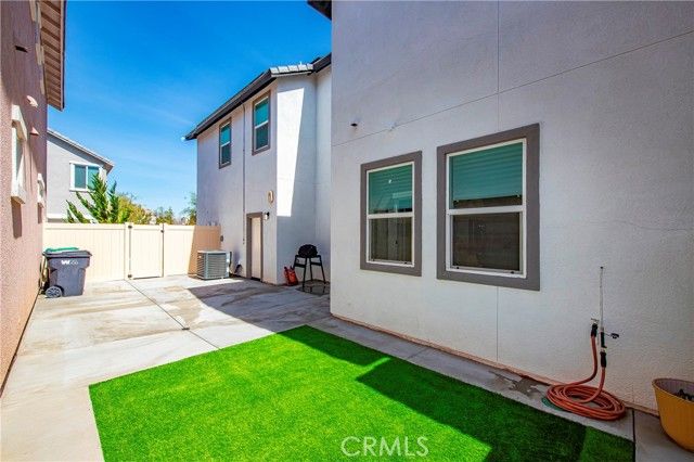 260 Summerville LN, Palmdale, CA 93551