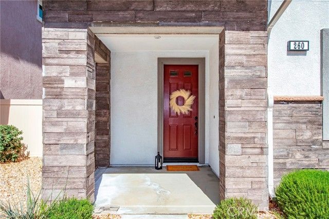 260 Summerville LN, Palmdale, CA 93551