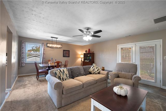 47 Jannette Drive, Poca, WV 25159