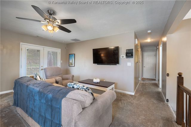 47 Jannette Drive, Poca, WV 25159