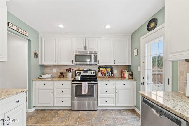 4 Dahlem Boulevard, Schenectady, NY 12309