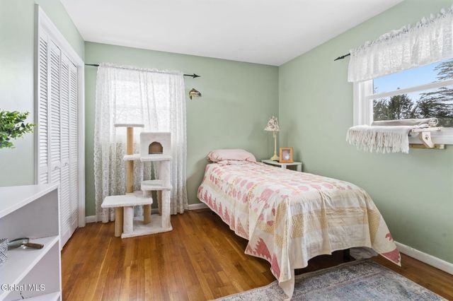 4 Dahlem Boulevard, Schenectady, NY 12309