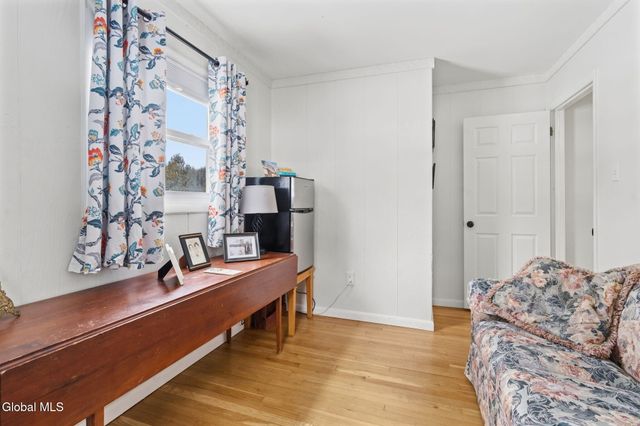 4 Dahlem Boulevard, Schenectady, NY 12309