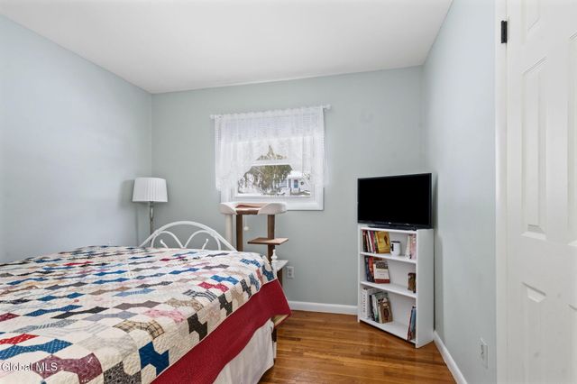 4 Dahlem Boulevard, Schenectady, NY 12309