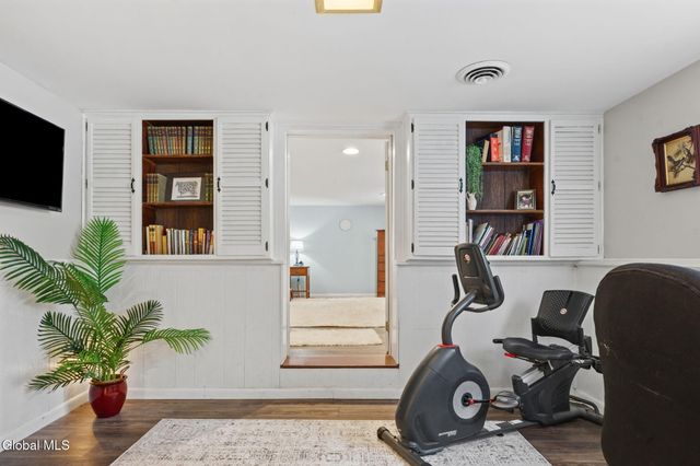 4 Dahlem Boulevard, Schenectady, NY 12309