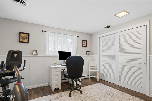 4 Dahlem Boulevard, Schenectady, NY 12309