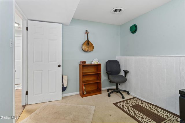 4 Dahlem Boulevard, Schenectady, NY 12309