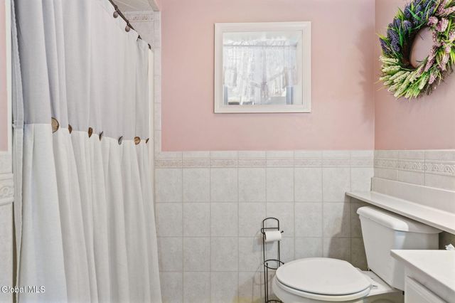 4 Dahlem Boulevard, Schenectady, NY 12309