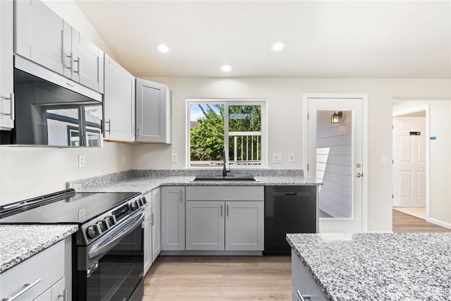 10702 59th Avenue NE, Marysville, WA 98270