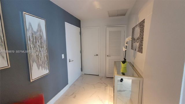 1100 S Miami Ave 4201, Miami, FL 33130