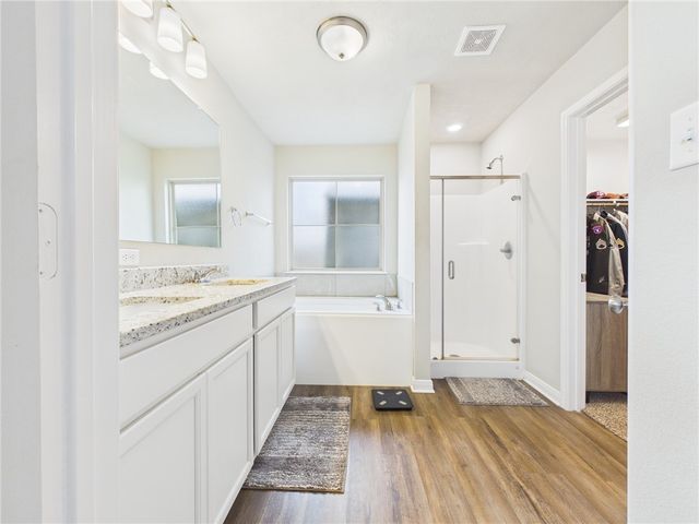 2729 Porters Way, Bryan, TX 77803