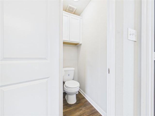 2729 Porters Way, Bryan, TX 77803