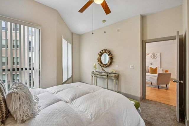 1901 Post Oak Boulevard 2607, Houston, TX 77056