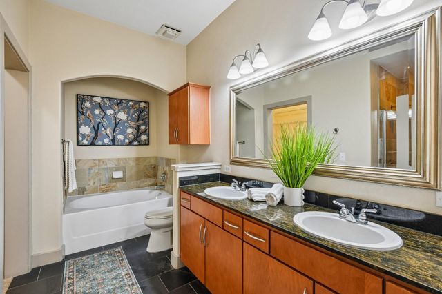 1901 Post Oak Boulevard 2607, Houston, TX 77056