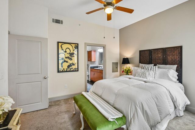 1901 Post Oak Boulevard 2607, Houston, TX 77056