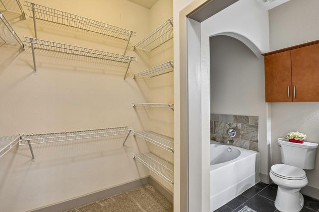 1901 Post Oak Boulevard 2607, Houston, TX 77056