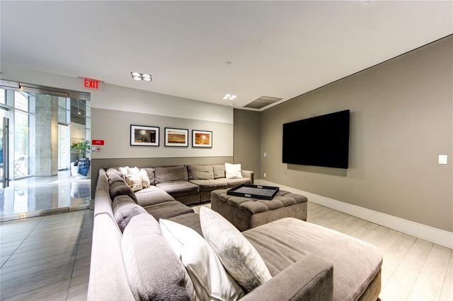 1901 Post Oak Boulevard 2607, Houston, TX 77056