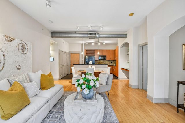 1901 Post Oak Boulevard 2607, Houston, TX 77056