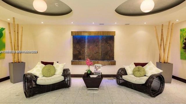 253 NE 2nd St 215, Miami, FL 33132