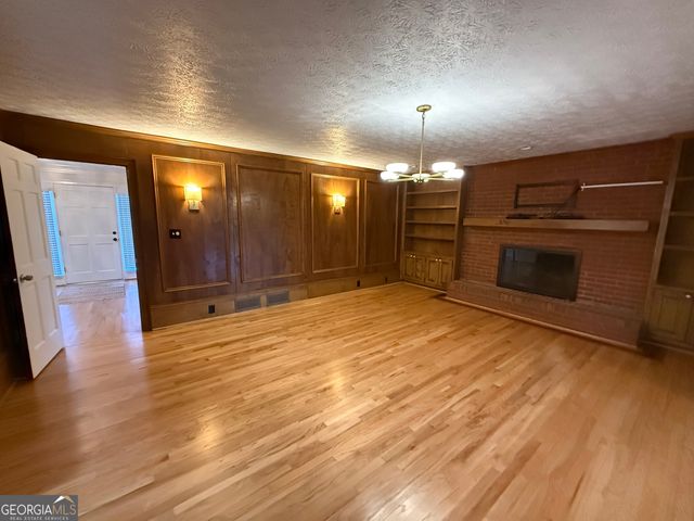 355 Dix Lee On Drive, Fayetteville, GA 30214