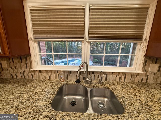 355 Dix Lee On Drive, Fayetteville, GA 30214