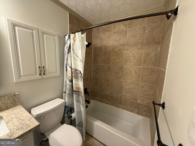 355 Dix Lee On Drive, Fayetteville, GA 30214