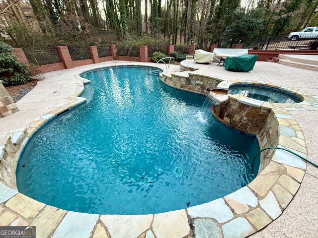 355 Dix Lee On Drive, Fayetteville, GA 30214