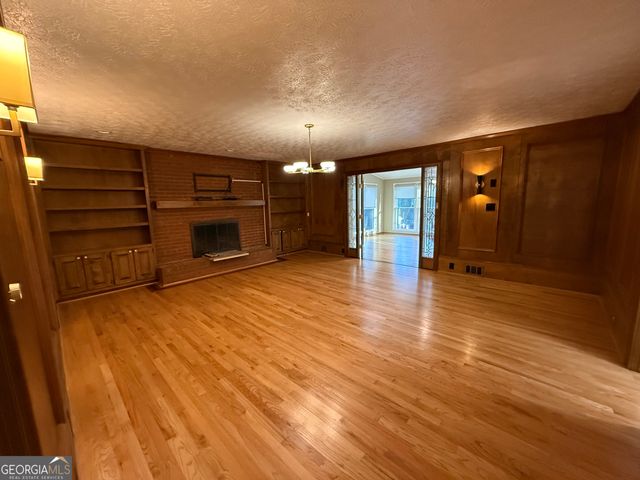 355 Dix Lee On Drive, Fayetteville, GA 30214