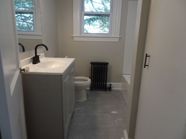 26 Hobson St, Methuen, MA 01844