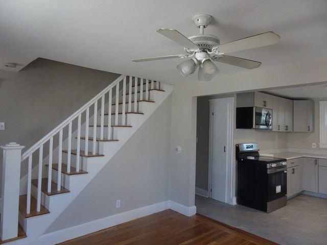 26 Hobson St, Methuen, MA 01844