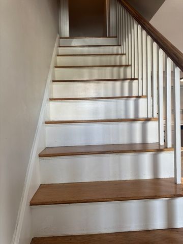 26 Hobson St, Methuen, MA 01844